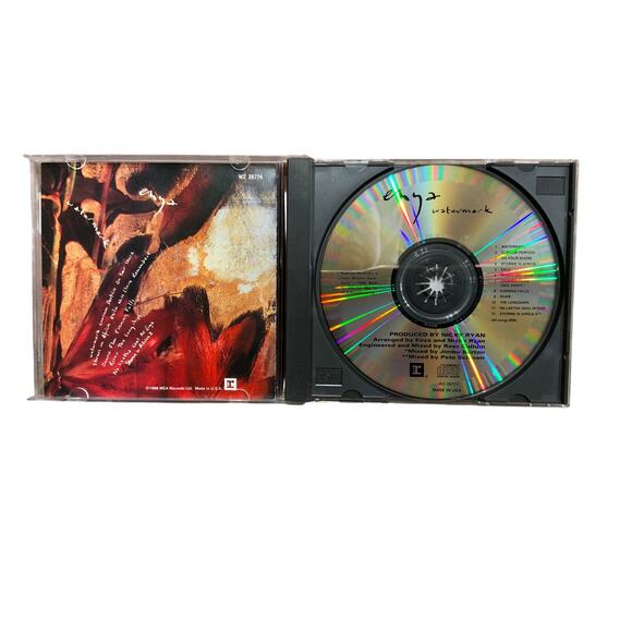 2008 Enya Watermark Ethereal Calming Audio Music CD VG Conditiobn - Picture 2 of 3